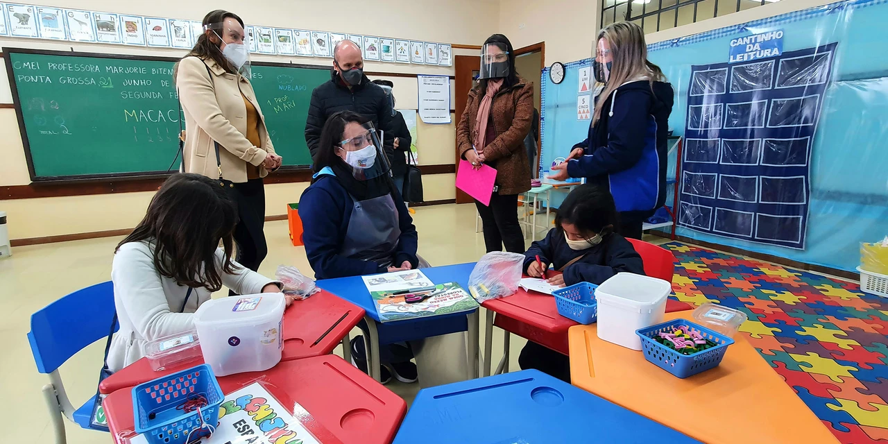 RETORNO PRESENCIAL: “CMEIS e Escolas estão seguindo todas as normas”, diz promotora da Educação