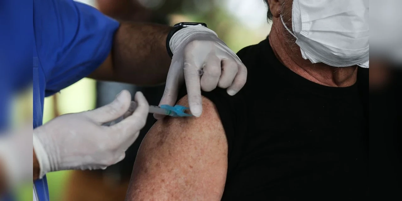 Piraí do Sul espera vacinar mil pessoas com idade entre 38 e 41 anos contra a Covid-19 nesta quinta-feira