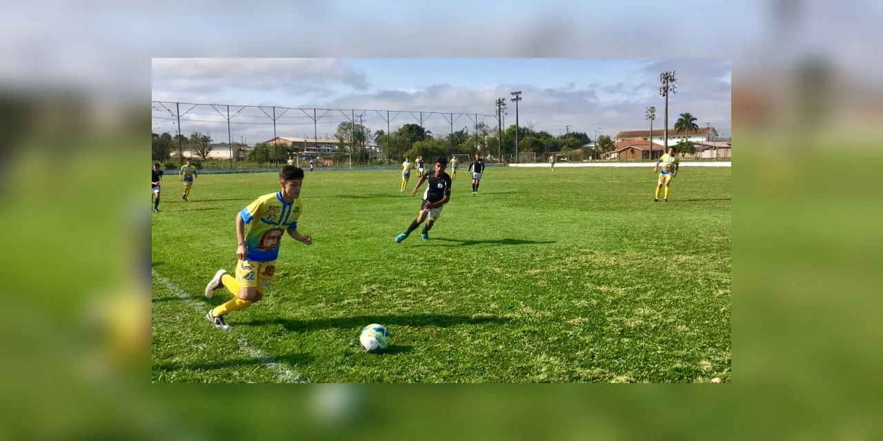 Carambeí sedia jogos no final de semana