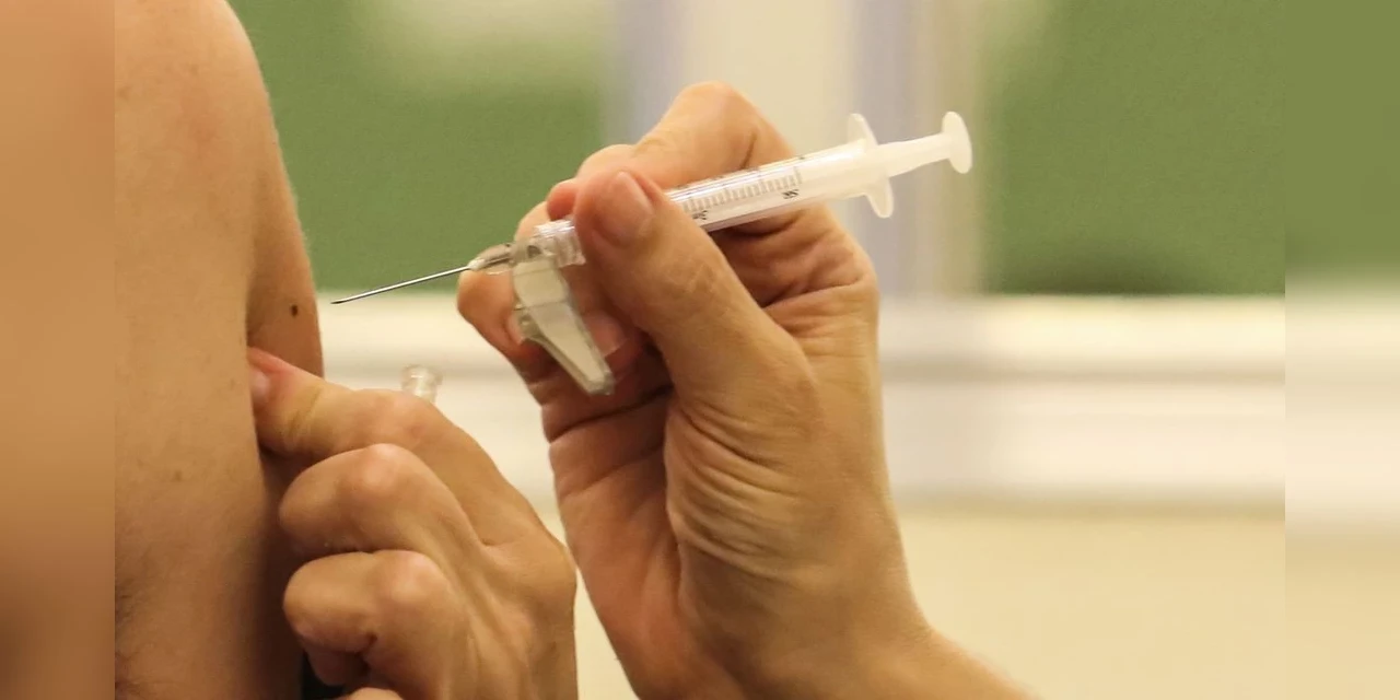 Prefeitura de Ponta Grossa vacina 2ª dose de Astrazeneca e Pfizer na segunda-feira (13)