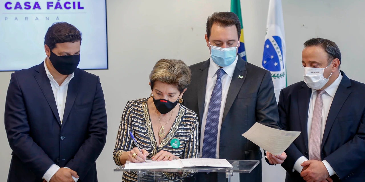 Ponta Grossa inclui mais 839 famílias no Programa Casa Fácil
