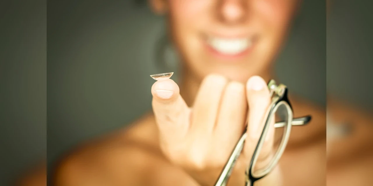 Visão e viagem em dia: itens que não podem faltar na sua mala para o fim de ano