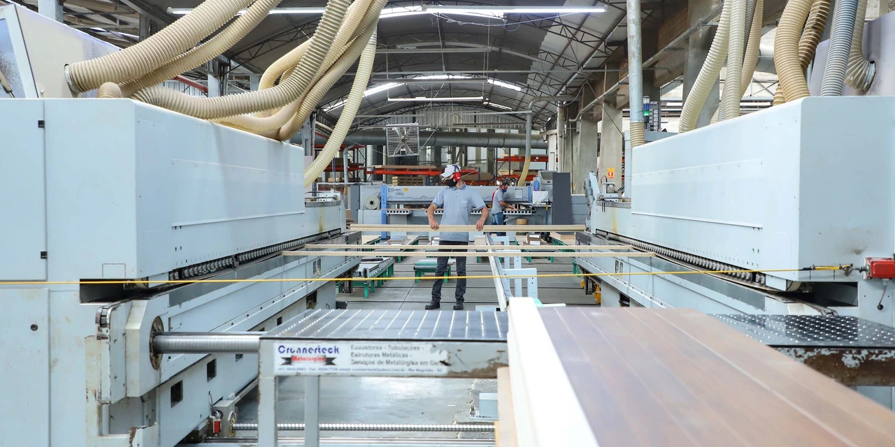 Com alta de 10% até novembro, indústria paranaense foi a quarta que mais cresceu em 2021