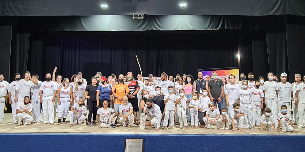 Primeiro encontro do Projeto +Capoeira reúne representantes de várias regiões do Paraná