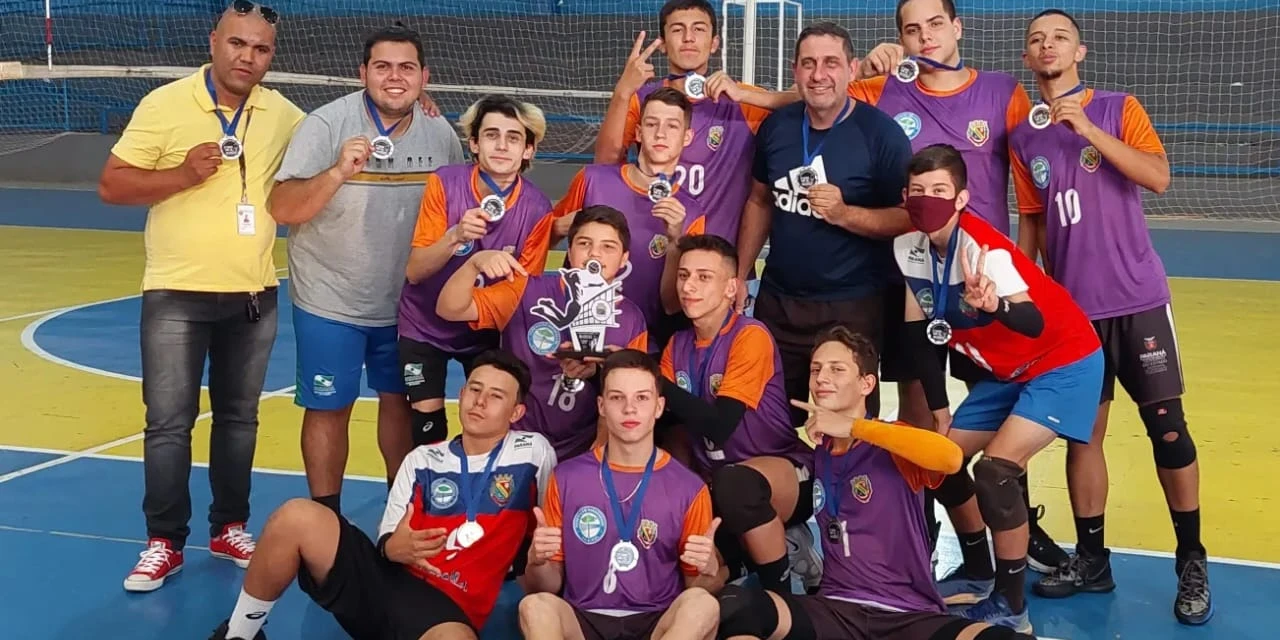 Vôlei Sub 18 de TB é vice-campeão da Liga de Voleibol do Paraná