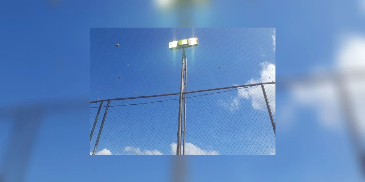 Quadra do Caratuva tem novo sistema de iluminação