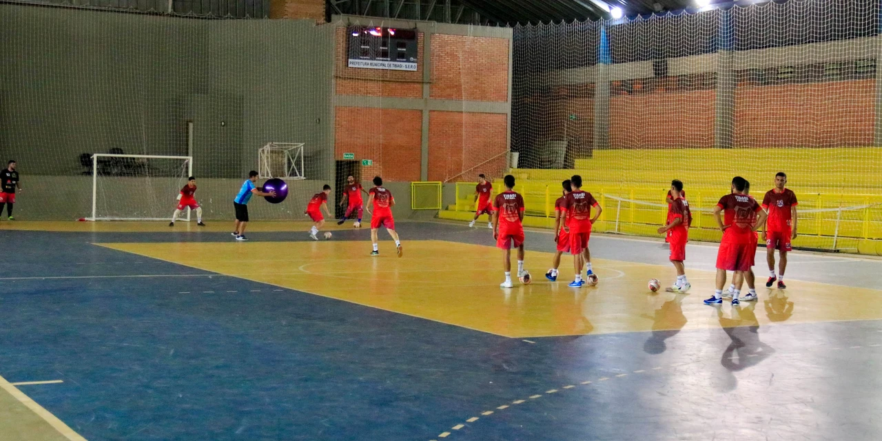 UTA/Tibagi conta com o apoio da torcida em partida da Bronze