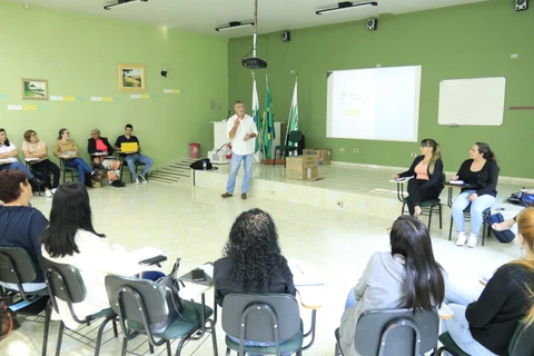 Educação de Tibagi realiza formação de gestores e professores através do projeto Semeando Educação