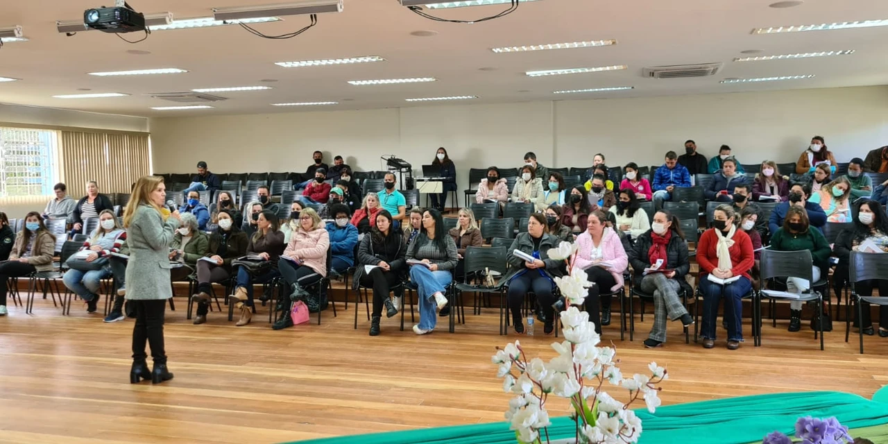 Oficina orienta diretores e secretários para o Censo Escolar