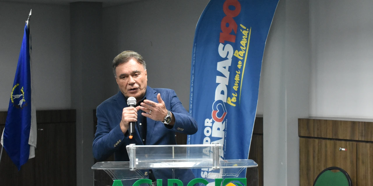 Comitê Eleitoral ouve propostas de Álvaro Dias