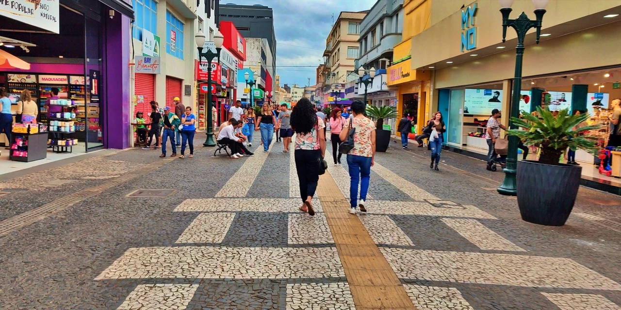 Comércio de rua de PG estará fechado no dia 12