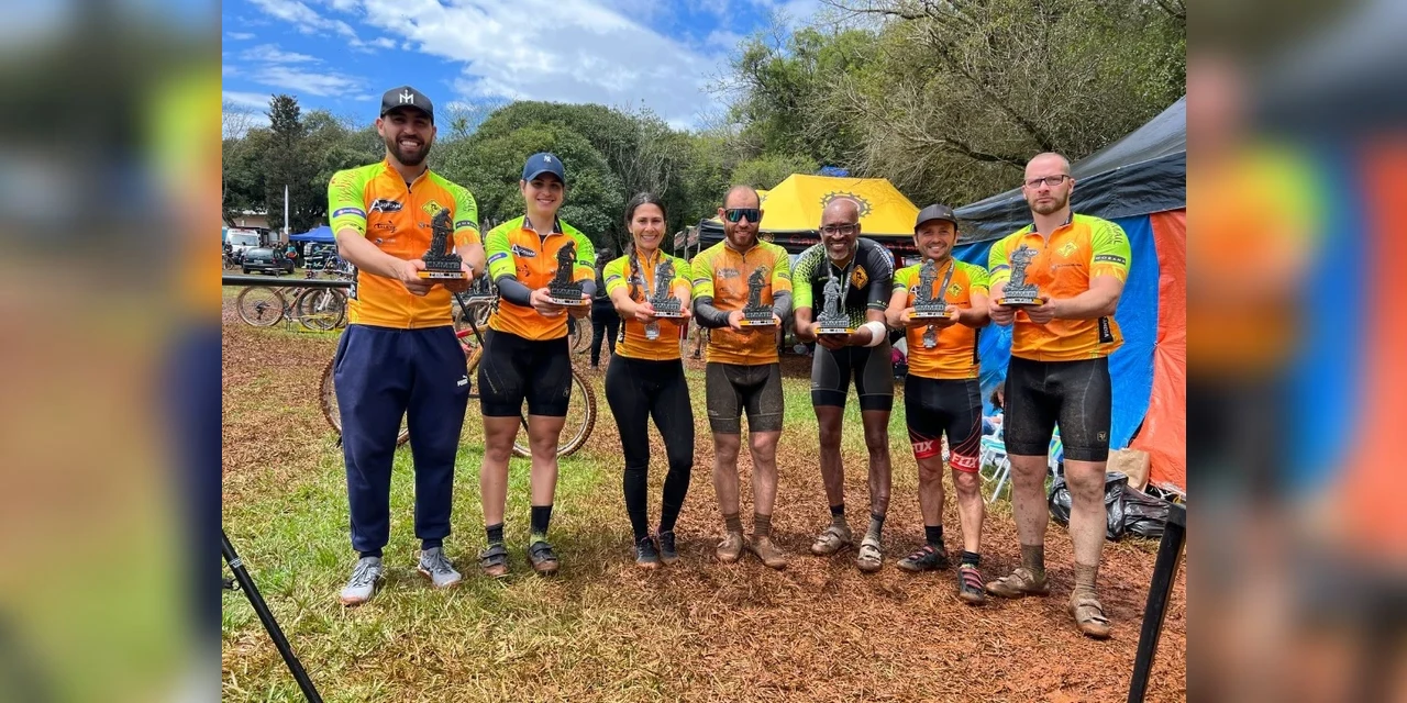 Ciclistas de Telêmaco conquistam sete troféus em Balsa Nova