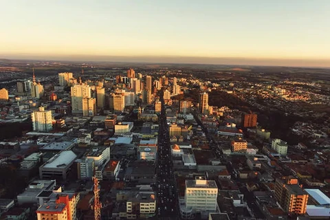 ABRE E FECHA' da Prefeitura de PG durante o Feriado da Proclamação da República