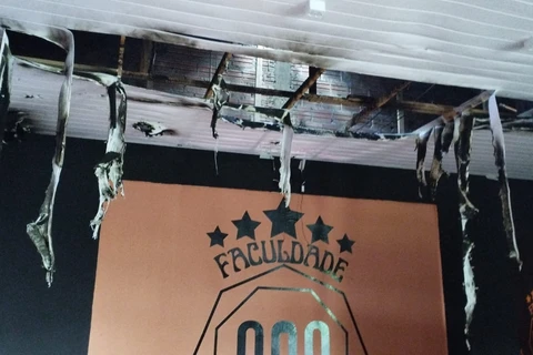 Polícia investiga incêndio criminoso em lanchonete de Piraí do Sul