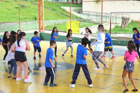 Educação leva programa de dança, capoeira e judô para escolas de PG