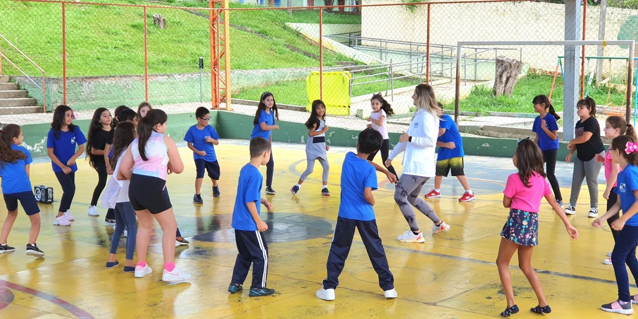 Educação leva programa de dança, capoeira e judô para escolas de PG
