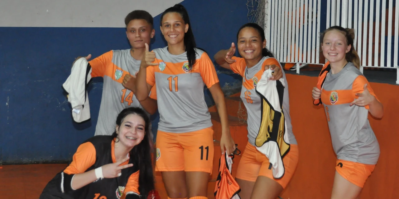 TB conquista 1ª etapa do Paranaense Feminino de Futsal Sub-17, no grupo C
