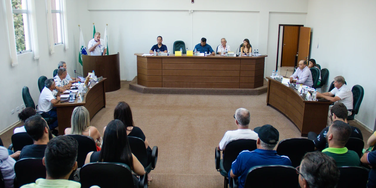 TCE-PR aprova contas de 2021 do Prefeito Artur Butina