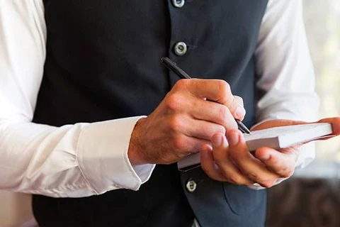 Bares e restaurantes continuam gerando empregos, apesar de dificuldades