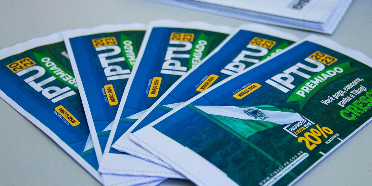 Finanças de Tibagi realiza entrega dos carnês do IPTU