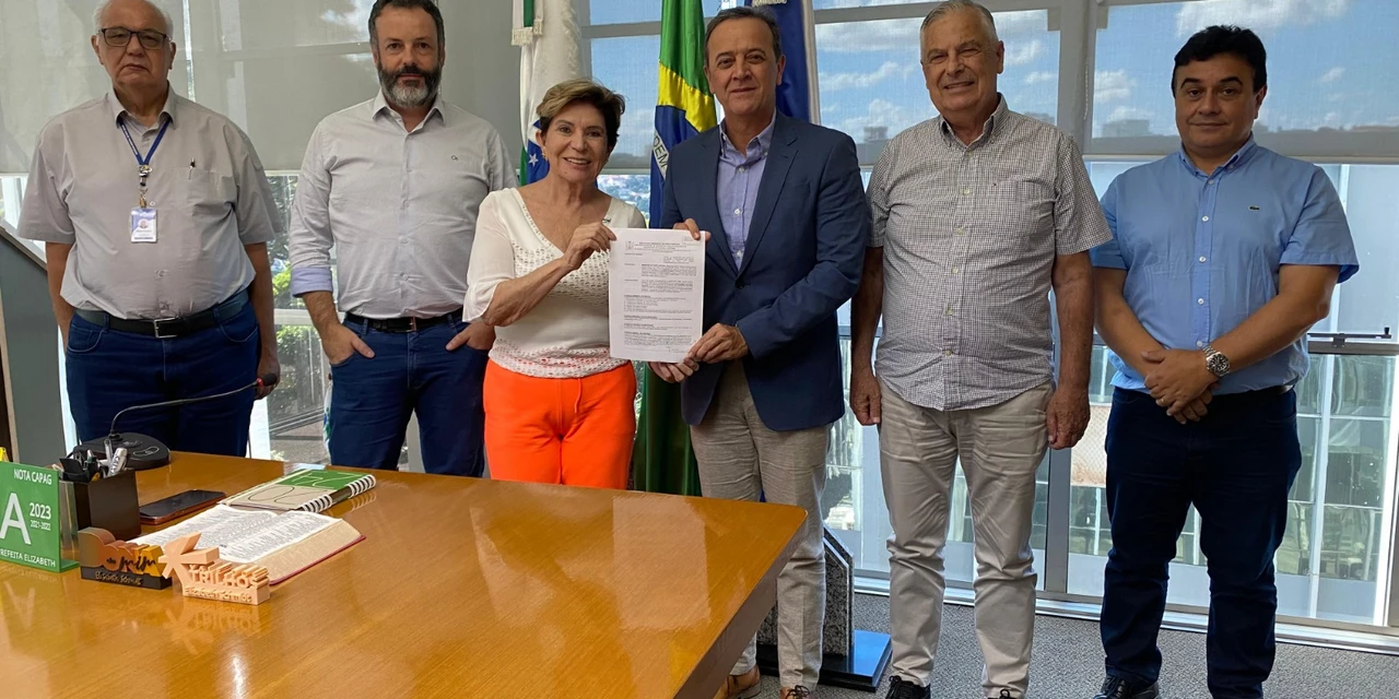 Prefeitura anuncia a instalação de empresa de logística e transportes