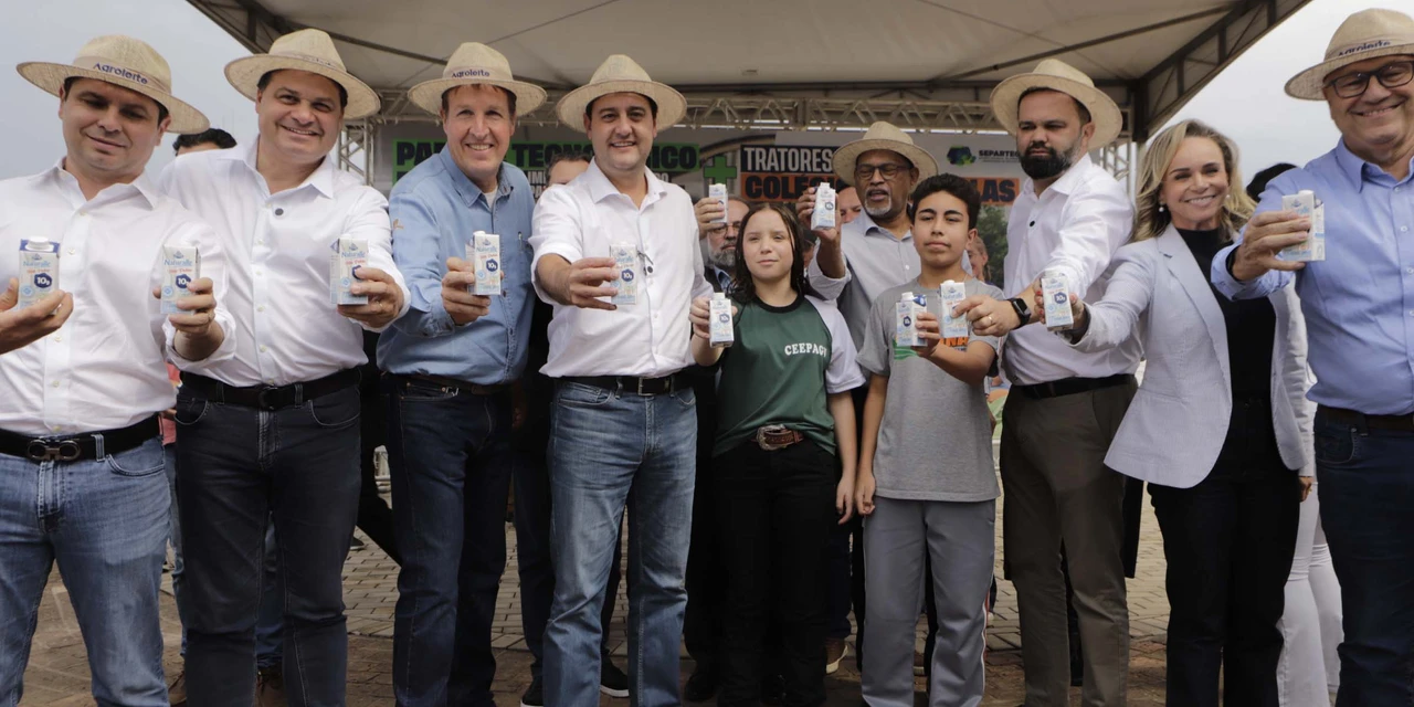 Governador assina acordo com Castrolanda para criação de Parque Tecnológico do Agroleite
