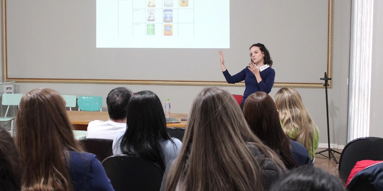 Prefeitura promove capacitação para profissionais da área da saúde