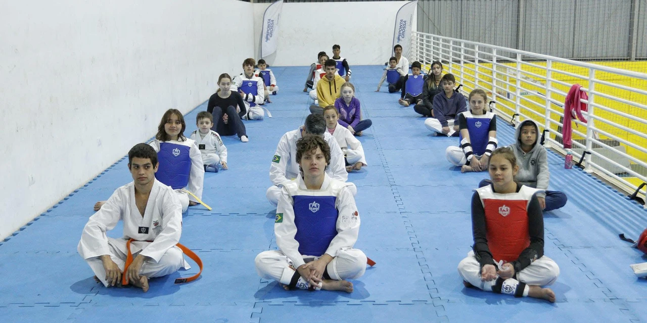 Prefeitura oferta aulas gratuitas de taekwondo no CIE Sabará