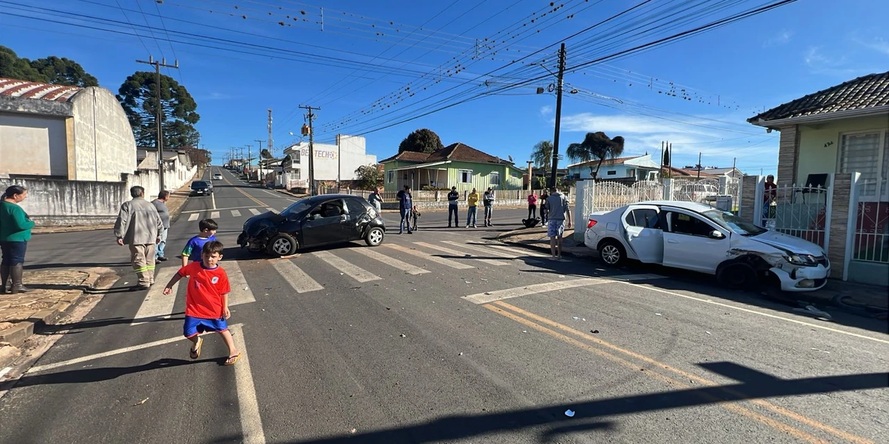 Motorista embriagado e sem habilitação provoca acidente com feridos em Piraí do Sul