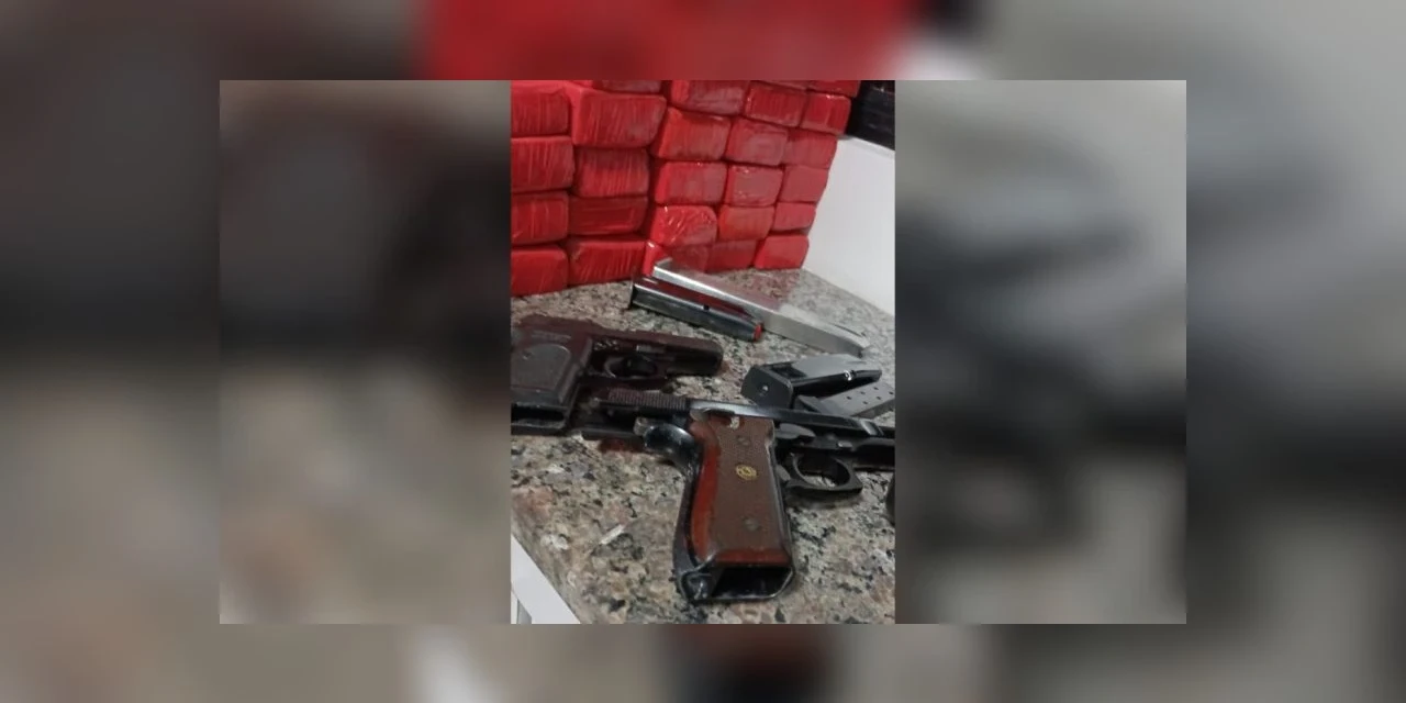 Mulher é presa com mais de 20 kg de maconha e armas durante fiscalização na PR-151, em Piraí do Sul