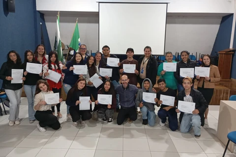 25 adolescentes do Ceju concluem curso de Assistente Administrativo em parceria com o Senac