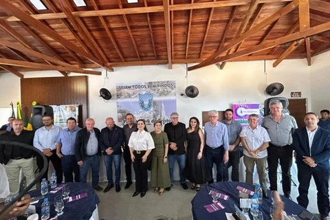 Prefeitos da AMCG se reúnem com secretários de Estado em Ivaí nesta quinta-feira