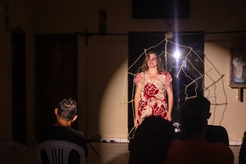 Projeto leva teatro a comunidade terapêutica de Carambeí