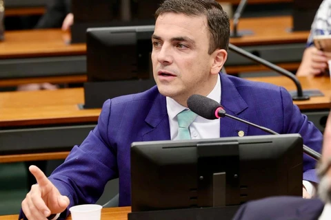 Aliel defende papel socioambiental da Usina Hidrelétrica de Itaipu e ressalta importância da diplomacia com o Paraguai