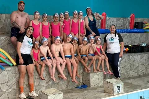 Projeto social de natação inicia nova fase em Ponta Grossa