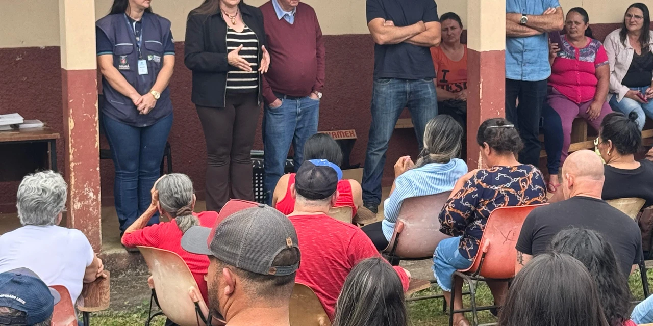 Após mais de 40 anos de espera, 93 famílias recebem declaração de posse de terra no interior de Castro