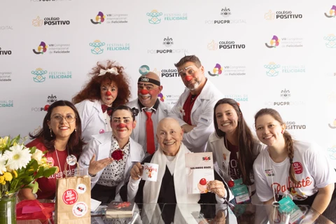 Doutores Palhaços participam do VIII Congresso Internacional de Felicidade