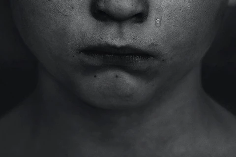 Criança tocada pelo pai em evento público no PR disse que não foi a primeira vez, afirma delegada