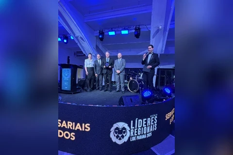 Sicredi vence o Prêmio Líderes do Paraná 2025