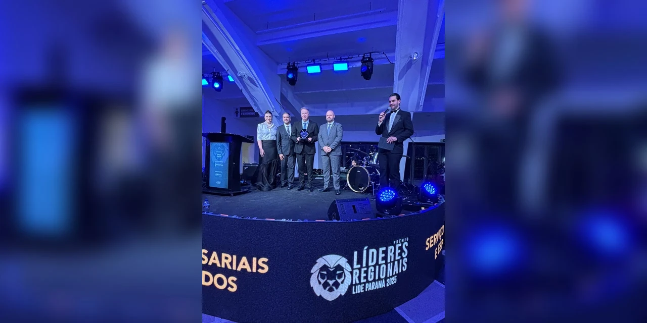 Sicredi vence o Prêmio Líderes do Paraná 2025