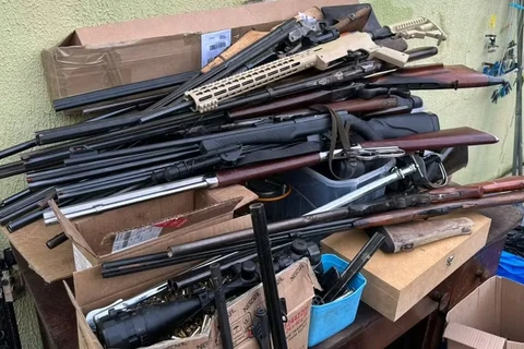 Militar reformado é preso em Curitiba suspeito de negociar armas ilegais com facções criminosas do Rio de Janeiro