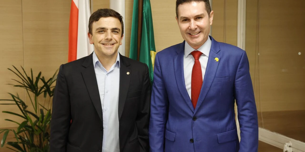 Aliel Machado e ministro Jader anunciam construção emergencial de novas casas em Rio Bonito do Iguaçu