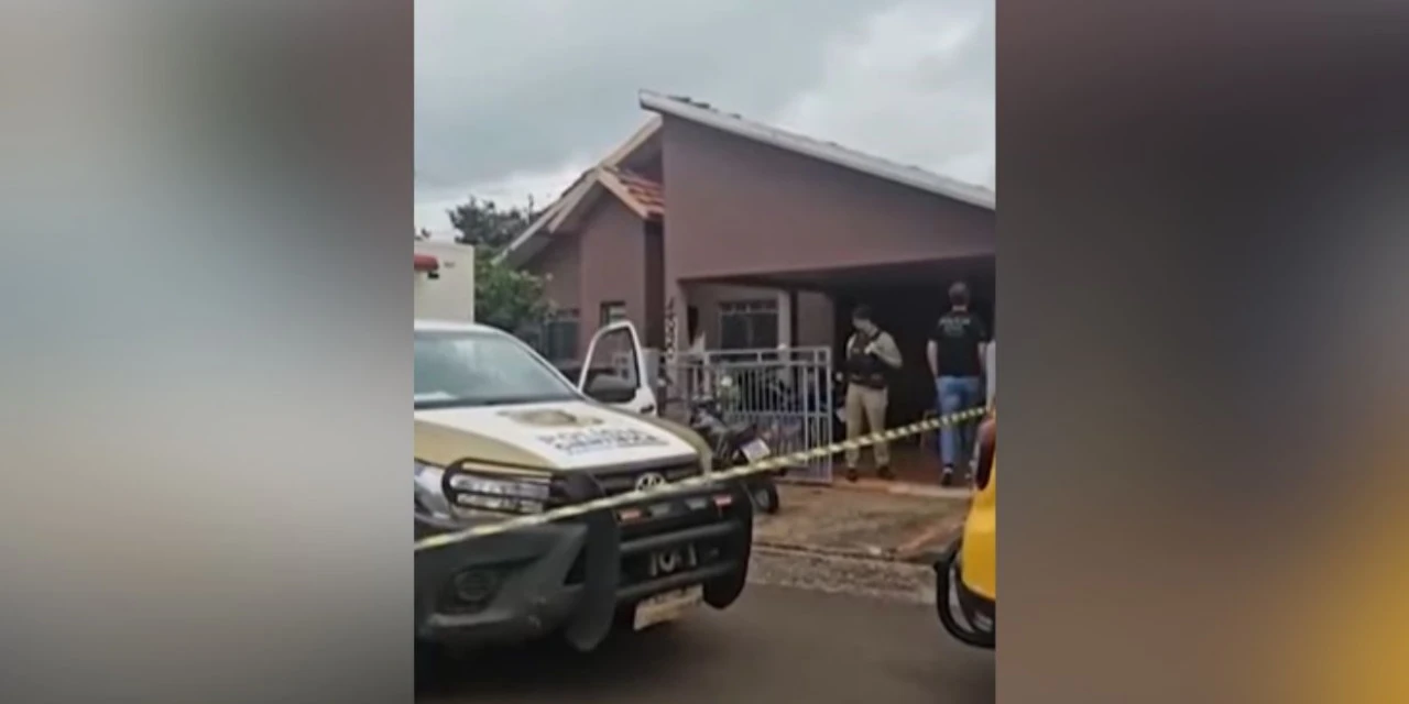 Mulher é encontrada morta dentro de casa no PR; filha de 4 anos chorava ao lado do corpo