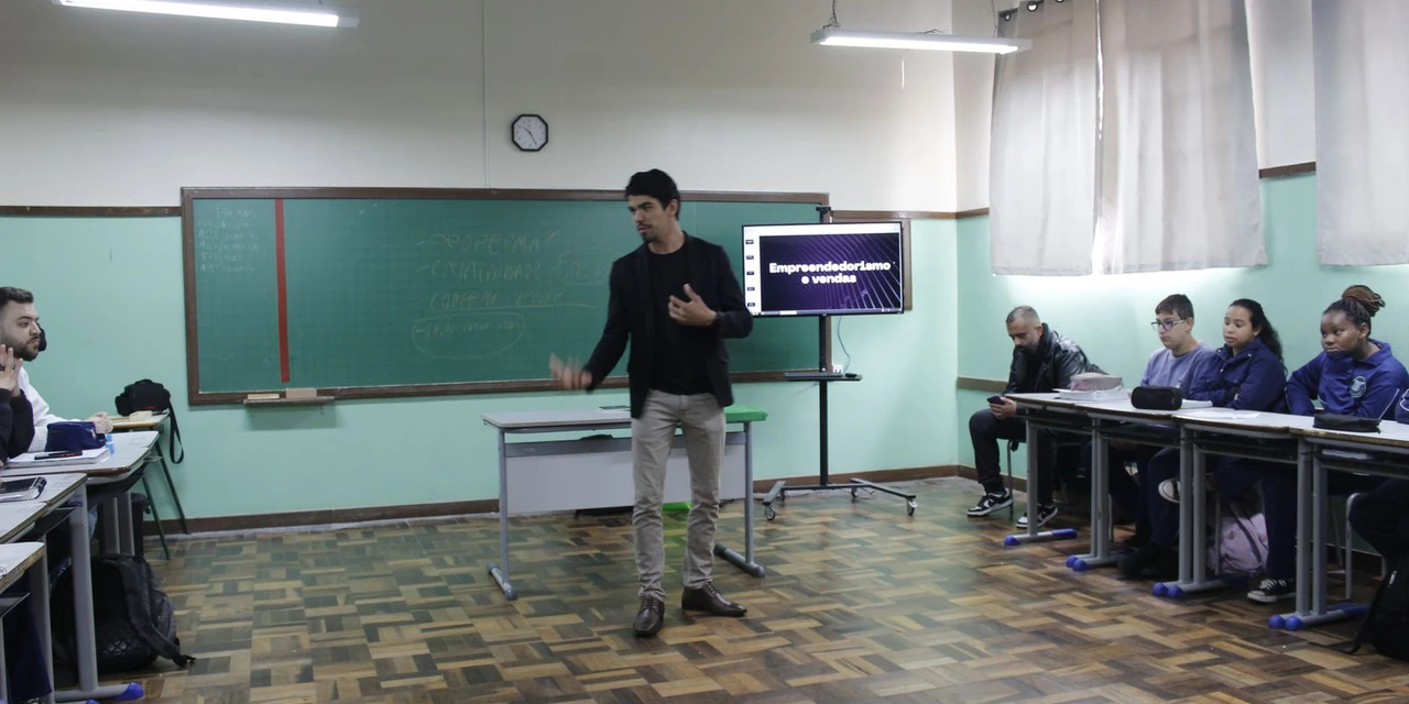 ACIPG Jovem encerra primeira edição do projeto “Bora Empreender” com alunos do Colégio Becker e Silva