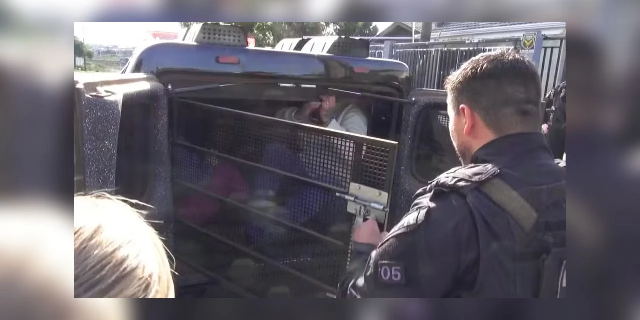 Casal de empresários é preso por comercializar terrenos que não estavam à venda e prejudicar mais de 100 pessoas com golpes, no PR