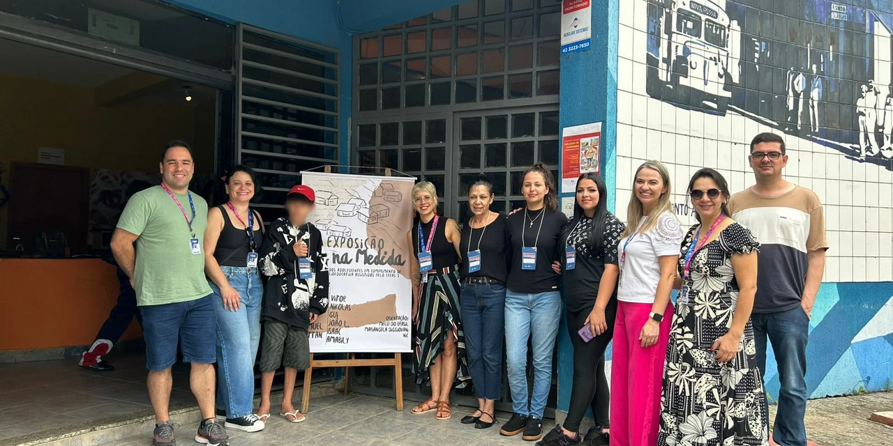 Ponto Azul recebe exposição "Arte na Medida"