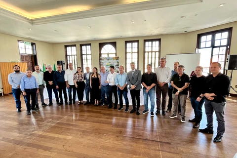 Prefeitos da AMCG se reúnem com lideranças e debatem estratégias para o desenvolvimento regional