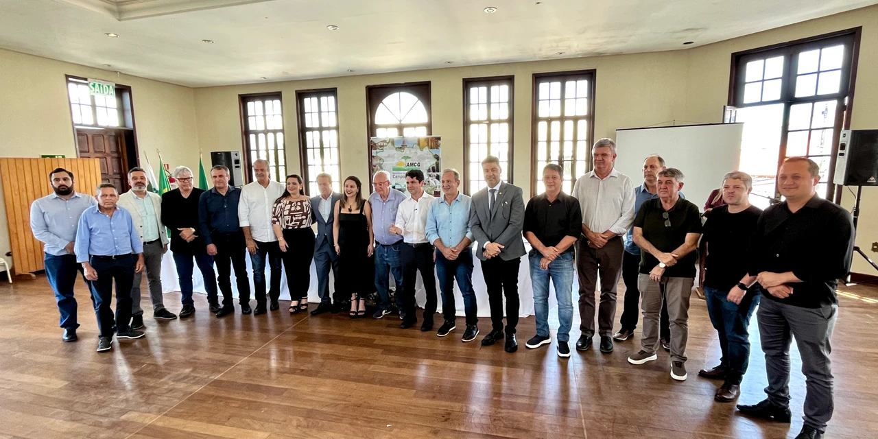 Prefeitos da AMCG se reúnem com lideranças e debatem estratégias para o desenvolvimento regional
