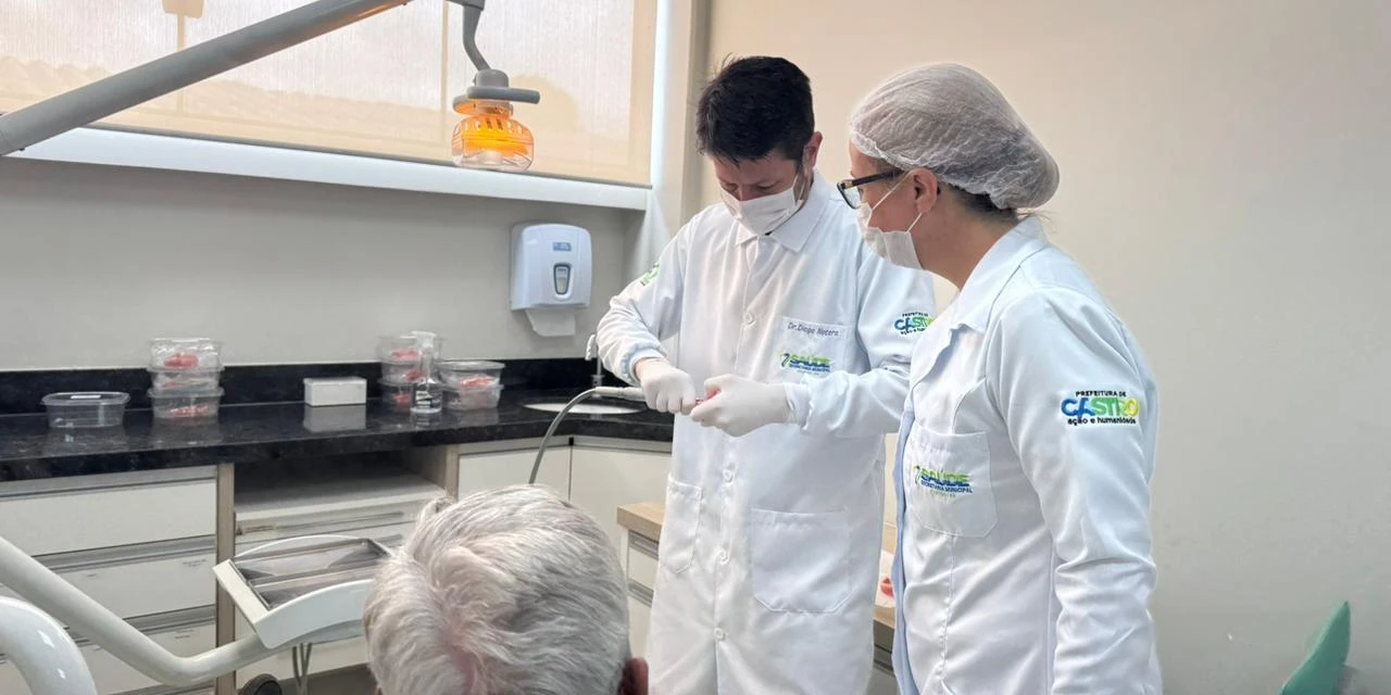 Mais de 100 próteses dentárias são entregues após mutirão