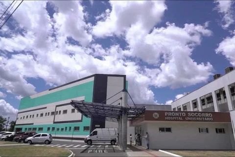 Criança morre após engasgar com pão de queijo durante intervalo na escola, em Londrina